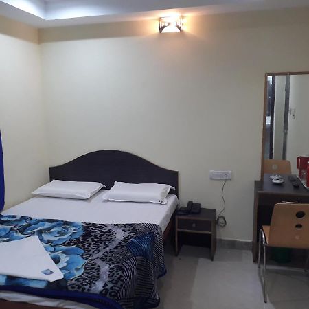บลูมูนเรสซิเดนซี่ Hotel ไมซอร์ ภายนอก รูปภาพ